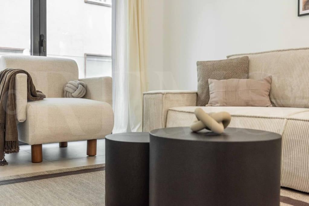 Appartamento Modern With Patio & Parking By Rems *